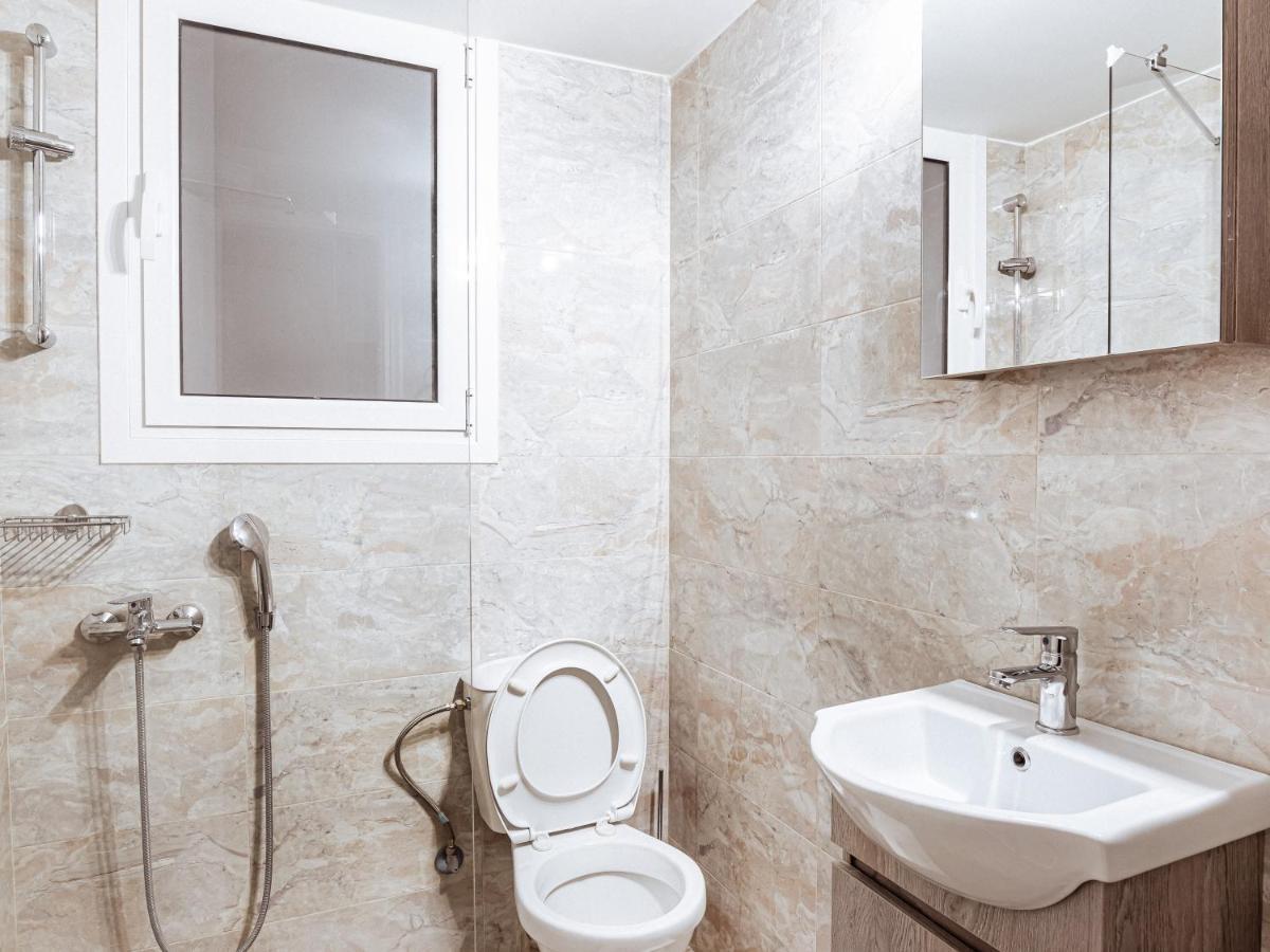 Luxury Apartment In The Heart Of The City - 1Br Athens Exterior photo