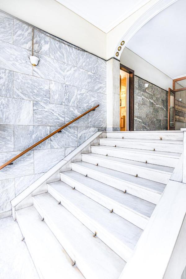 Luxury Apartment In The Heart Of The City - 1Br Athens Exterior photo
